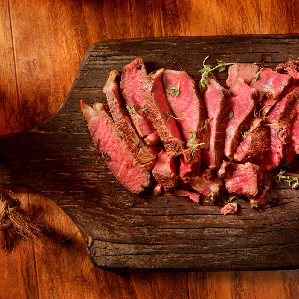 Seared Hanger Steak With Merlot Mustard Pan Sauce Recipe Sur La Table