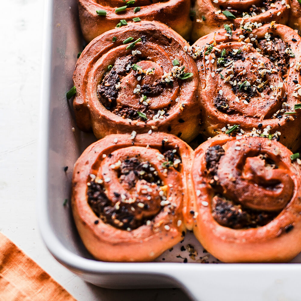 Everything Bagel Rolls Recipe Sur La Table