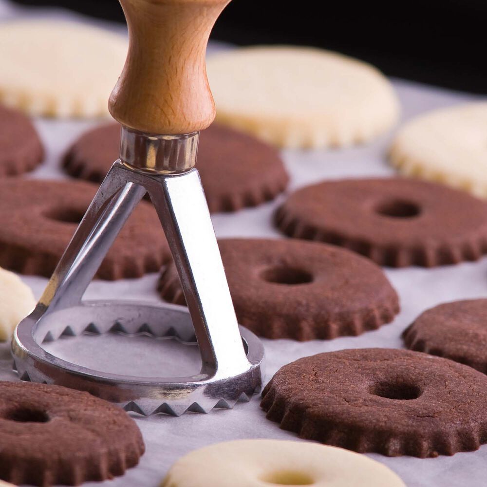 Chocolate Cocoa Nib Shortbread Cookies Recipe Sur La Table