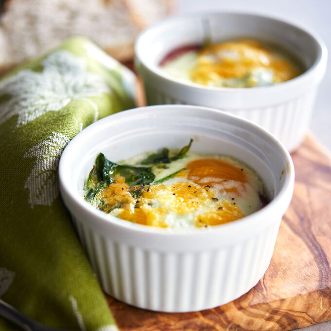 pics Baked Eggs Florentine baked eggs florentine sur la table
