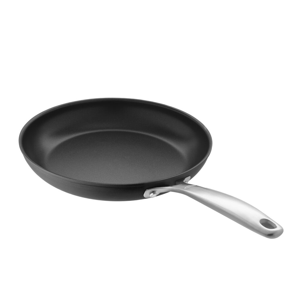 Oxo Good Grips Nonstick Pro Hard Anodized Skillet Sur La Table
