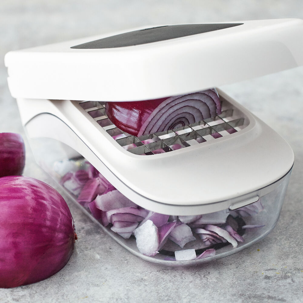 Oxo Good Grips Vegetable Chopper With Easy Pour Opening Sur La Table