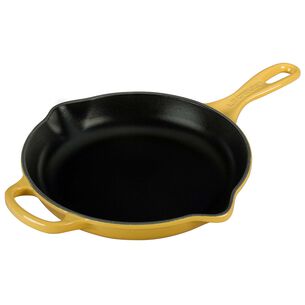 Le Creuset Signature Cast-Iron Skillet, 9"