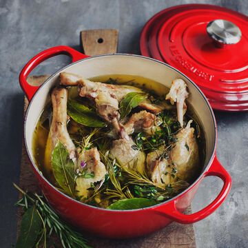 Le Creuset Signature Round Dutch Oven, 4.5 qt.