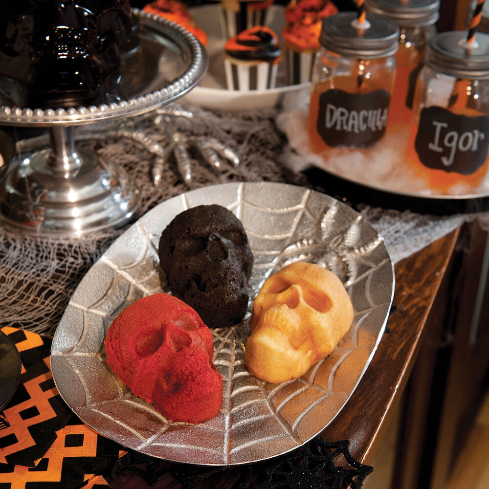 Nordic Ware Skull Pan 6 Cavity Sur La Table