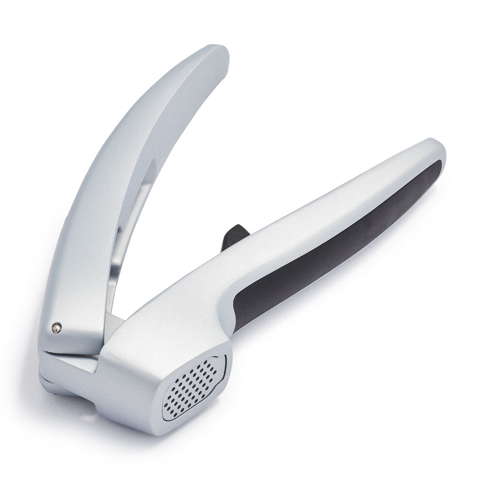 OXO Good Grips Pro Garlic Press Sur La Table