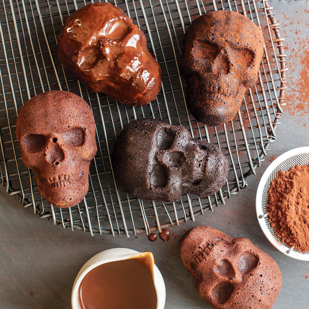 Nordic Ware Skull Pan 6 Cavity Sur La Table