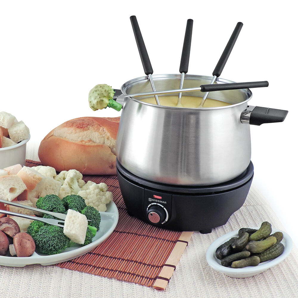 swissmar olten 10 piece electric fondue set sur la table
