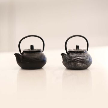 Arare Mini Cast Iron Teapot, 2 oz.