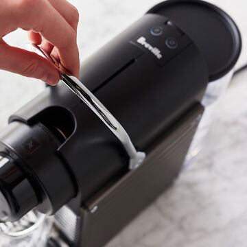 Nespresso Pixie by Breville Espresso Machine with Aeroccino Milk Frother 