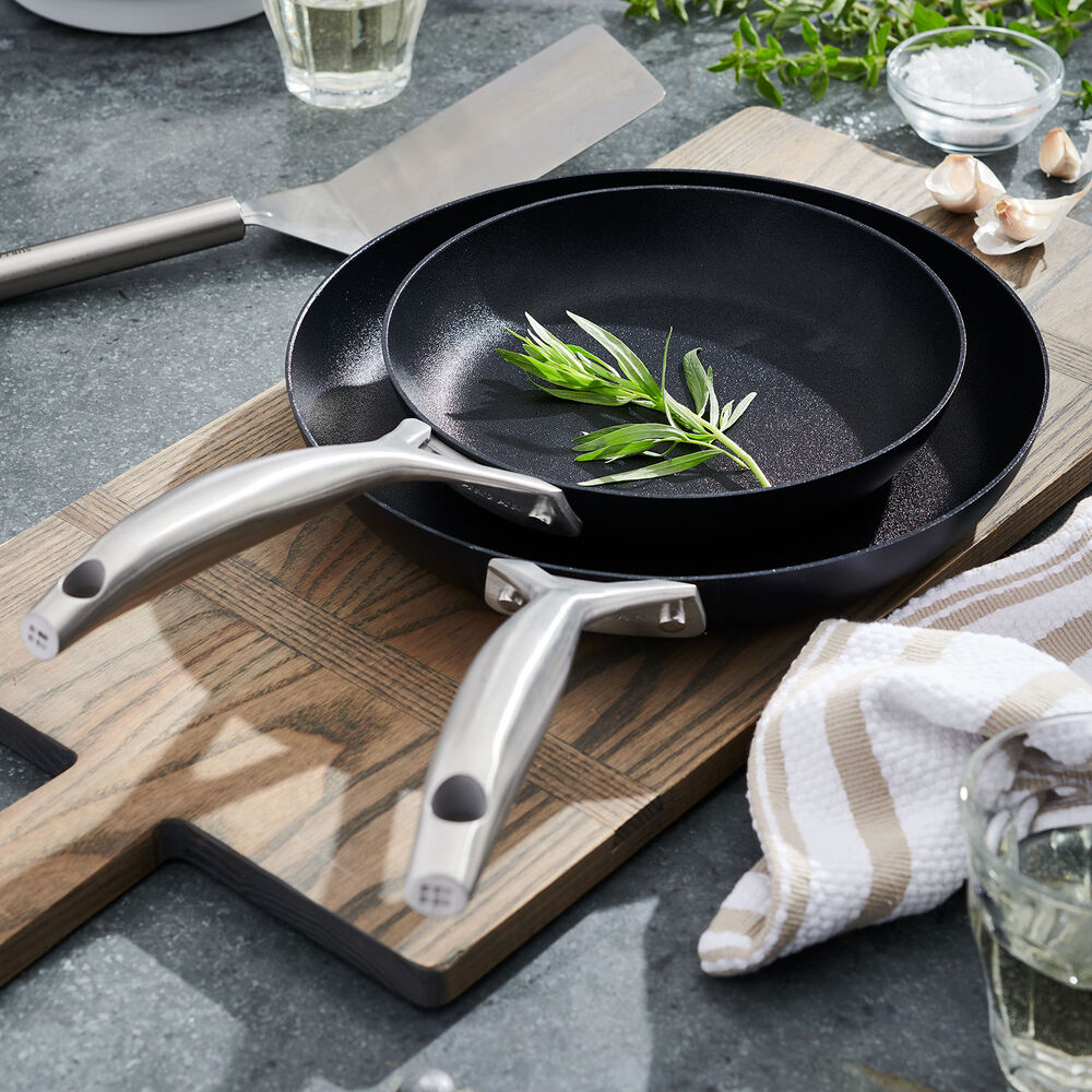 Scanpan Pro S Skillets Set Of 2 8 And 10 25 Sur La Table