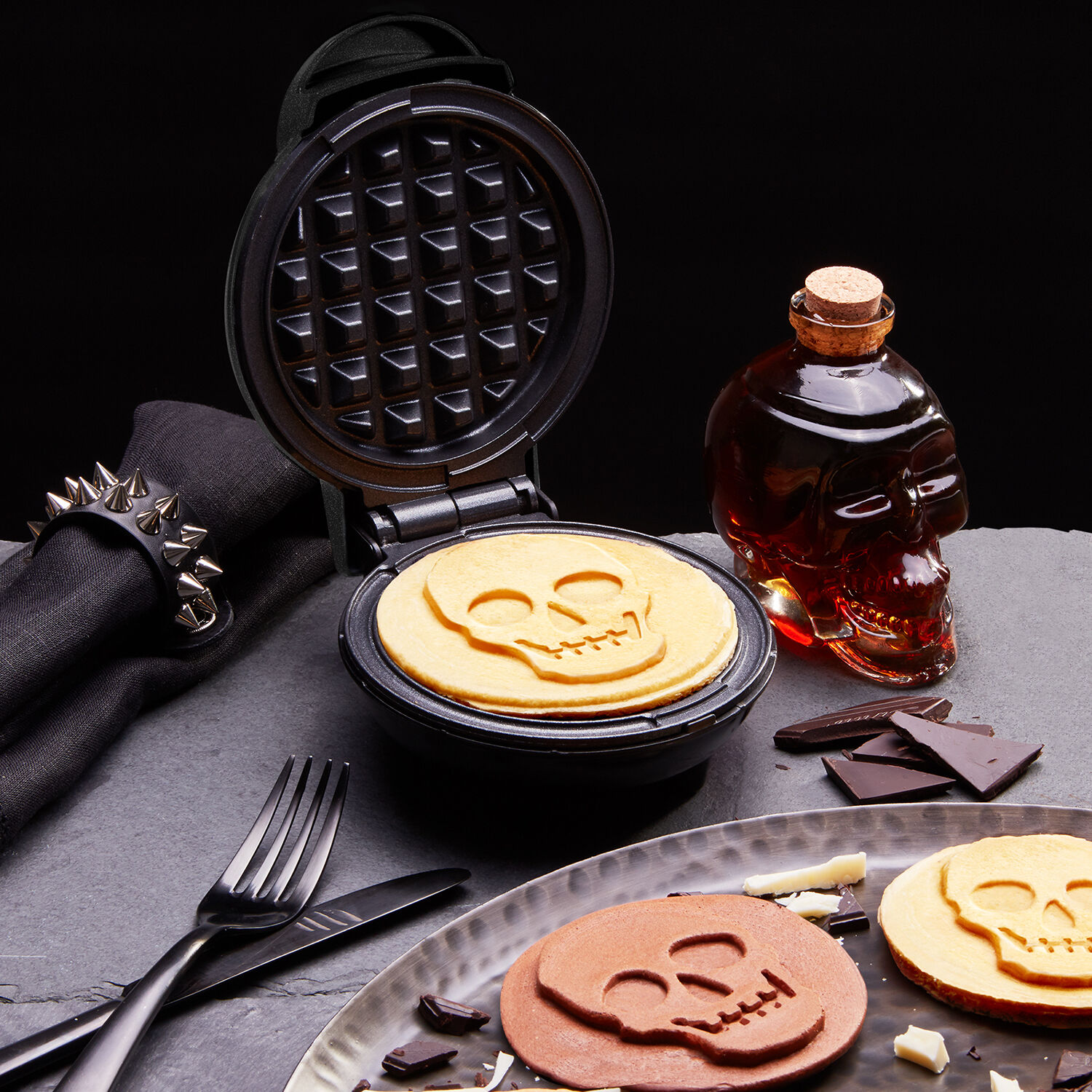 dash halloween mini waffle maker