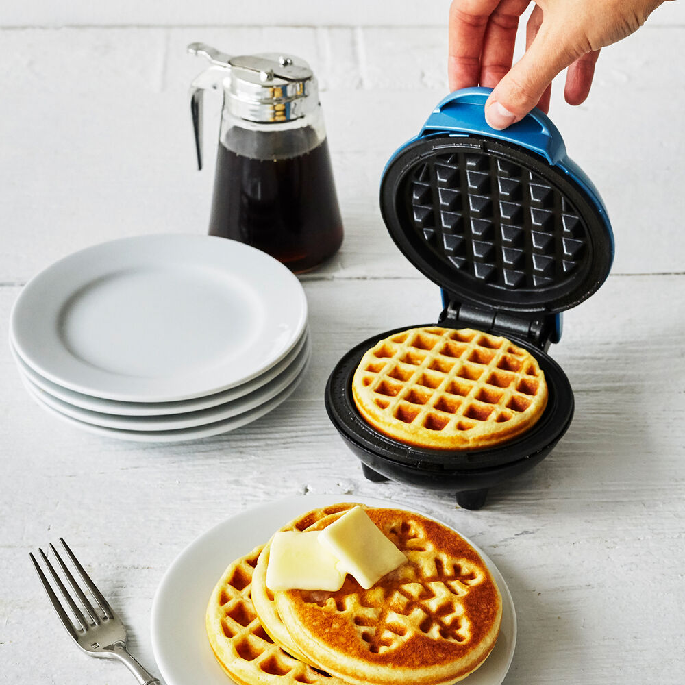 Dash Snowflake Mini Waffle Maker Sur La Table
