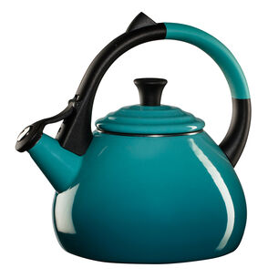 Le Creuset Oolong Teakettle