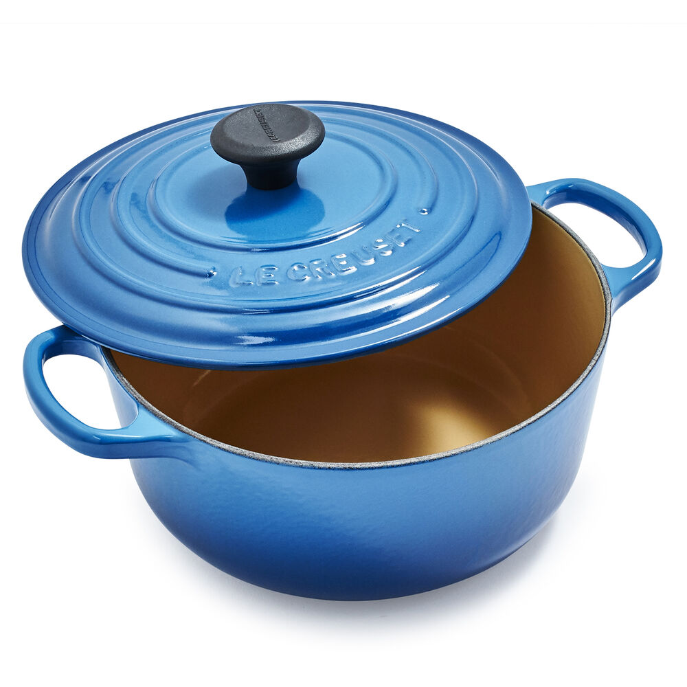 Le Creuset Round Dutch Oven 2 75 qt Sur La Table Le Creuset Round Dutch Oven 2 75 qt Sur La Table