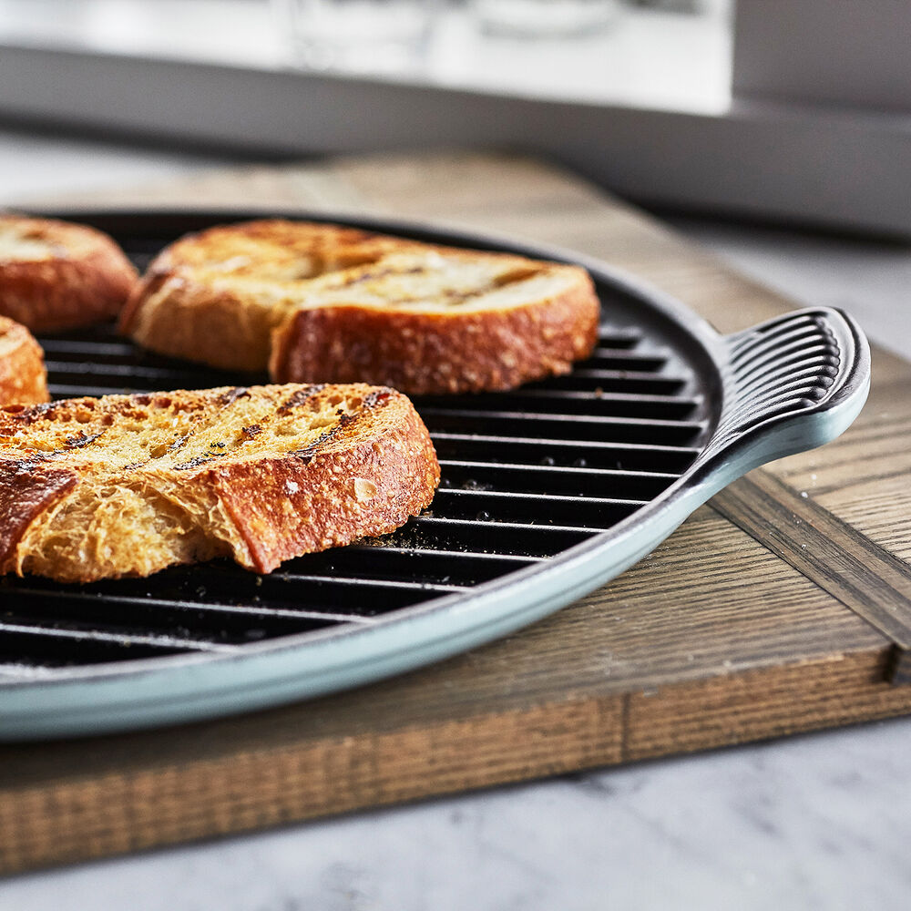 Le Creuset Bistro Grill 12 5 Sur La Table
