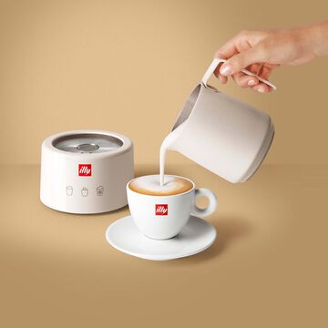illy frother