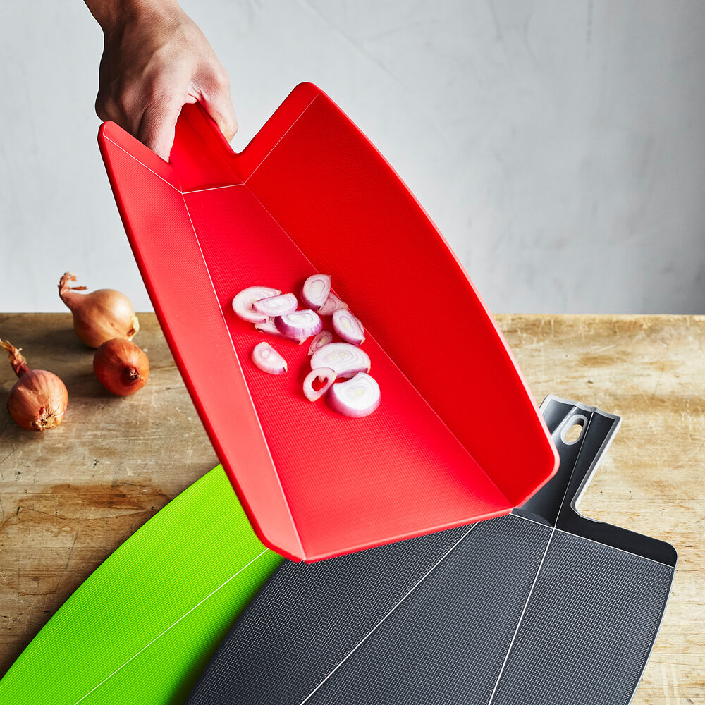 Sur La Table Prep & Pour Cutting Board