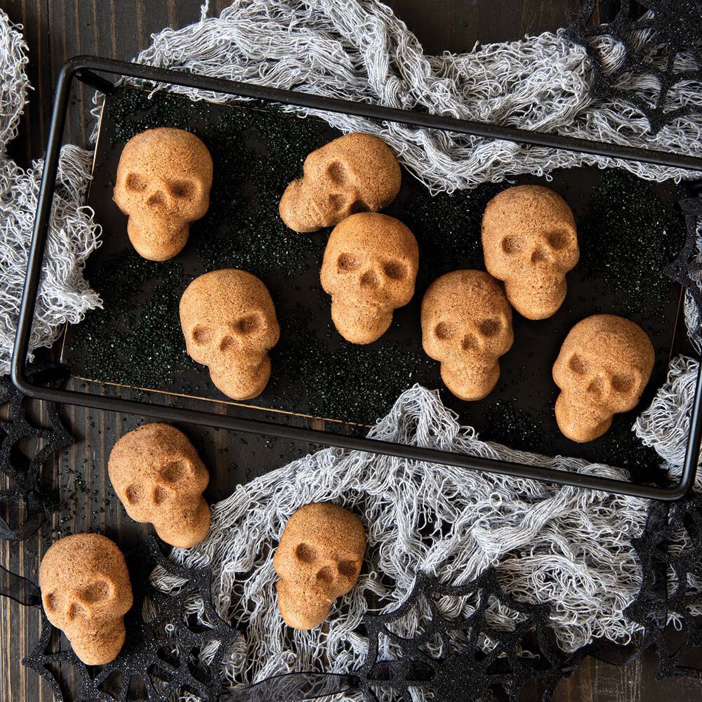 Nordic Ware Skull Bites Cakelet Pan Sur La Table