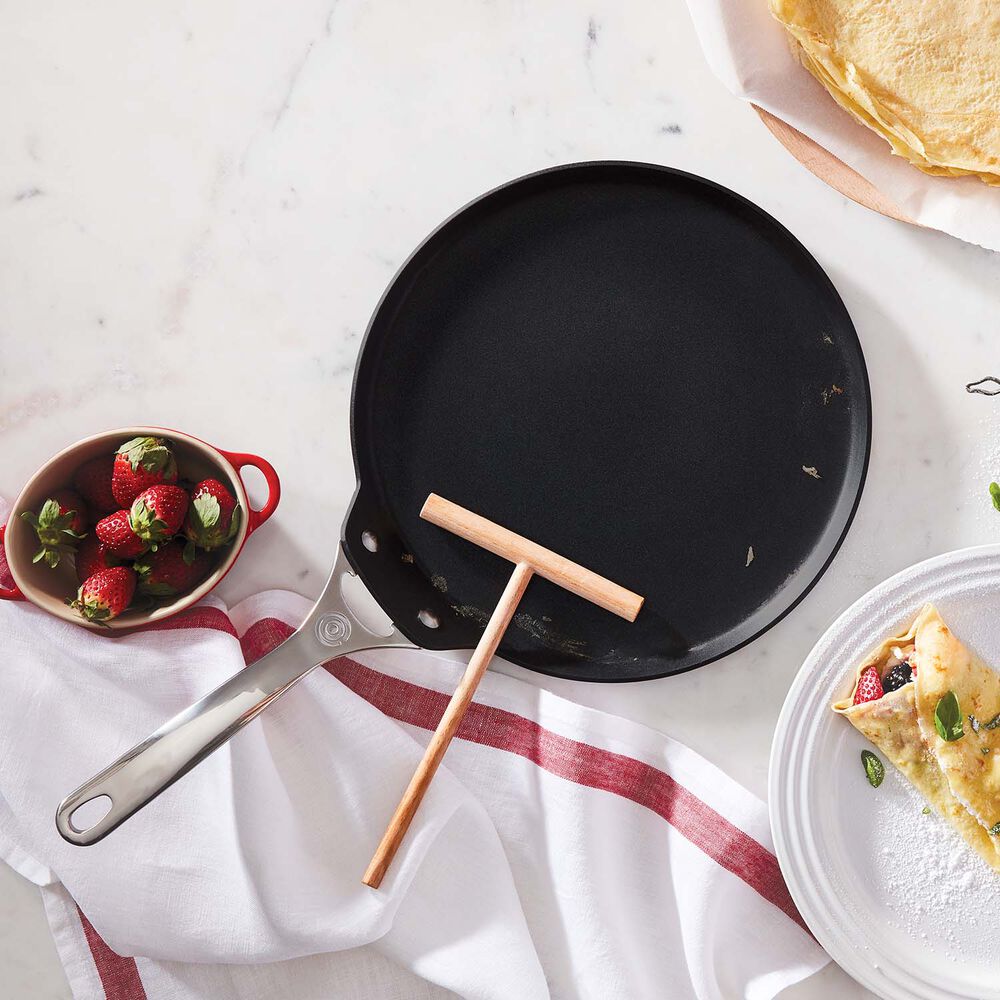 Le Creuset Toughened Nonstick PRO Crêpe Pan, 11" Sur La Table