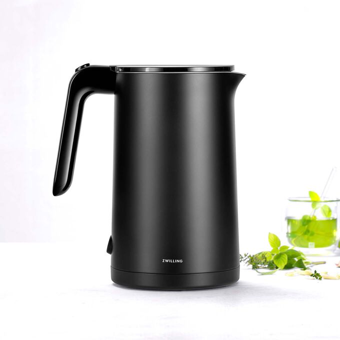 Zwilling Cool Touch Kettle Sur La Table