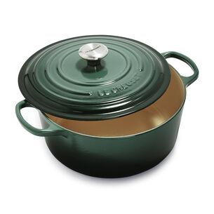 Le Creuset Signature Round Dutch Oven, 7.25 qt.