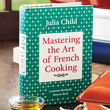 Mastering the Art of French Cooking: The 40th-Anniversary Edition, Volume One by Julia Child