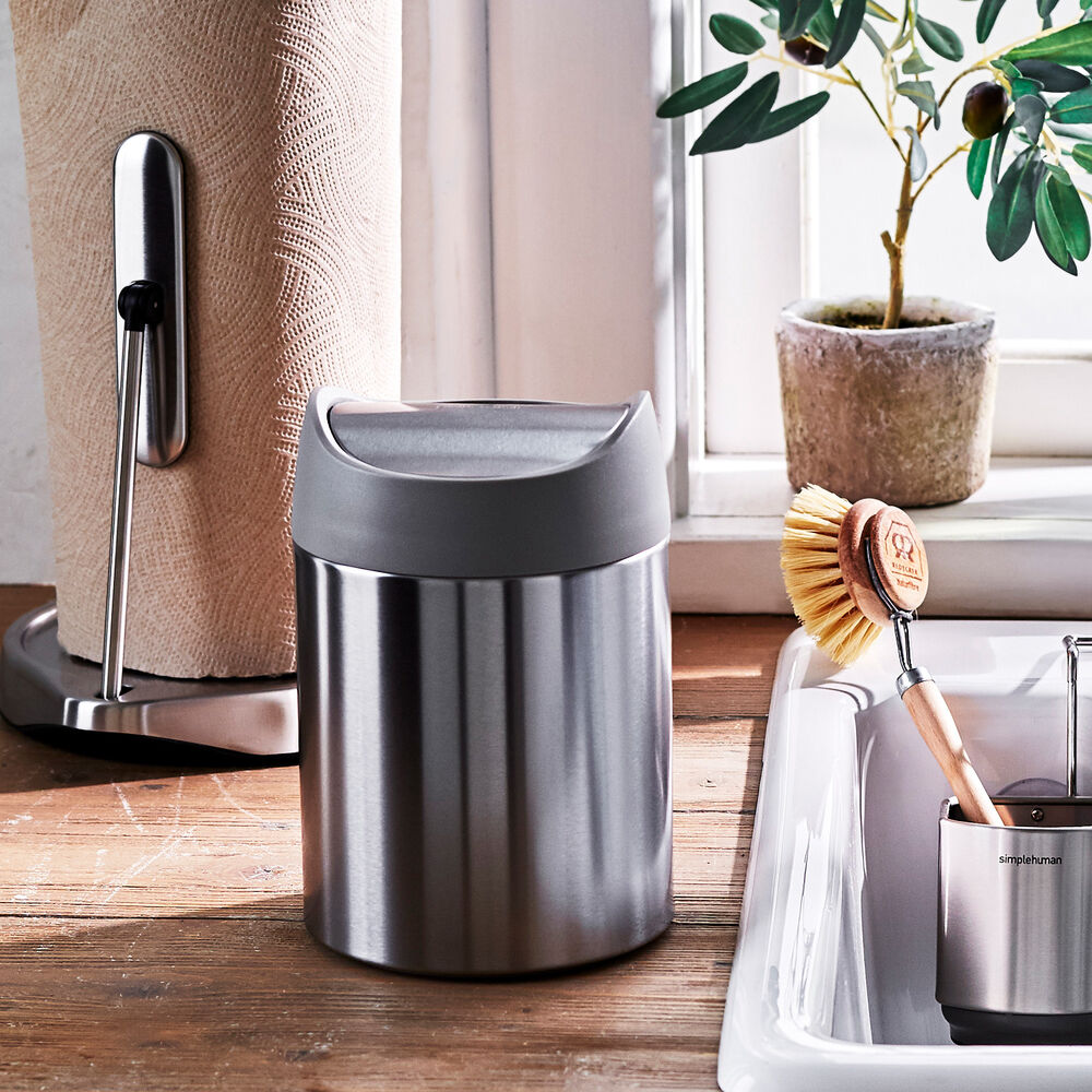 Simplehuman Countertop Trash Can 1 58 Qt Sur La Table It also lifts off easily to quickly empty the contents.