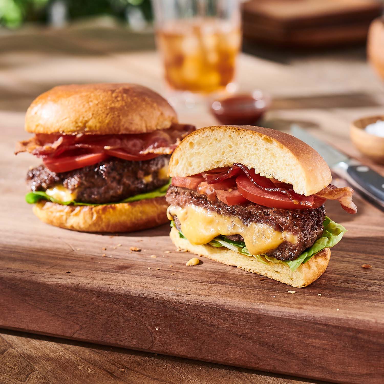 Freshly Ground Sirloin Burgers Stuffed With Cheddar Recipe | Sur La Table