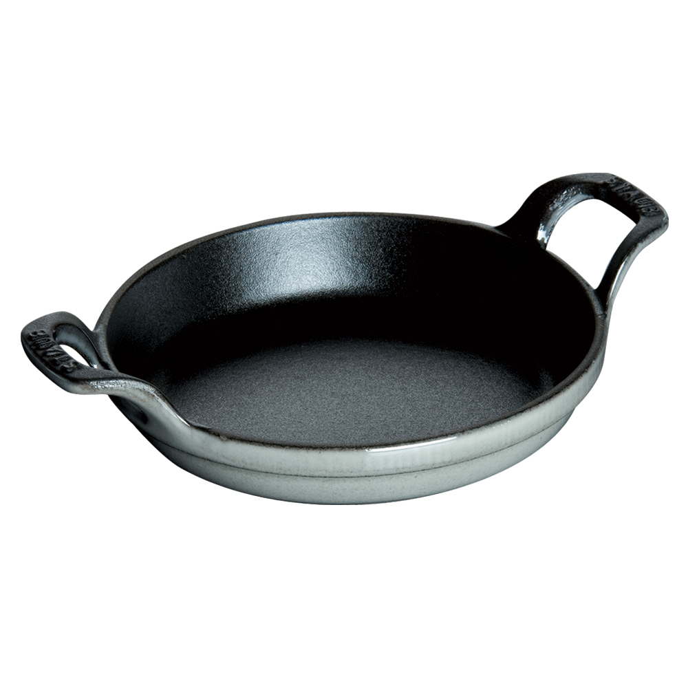 cast iron roasting pan with lid