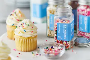 Baking Sprinkles & Glitter on cupcakes