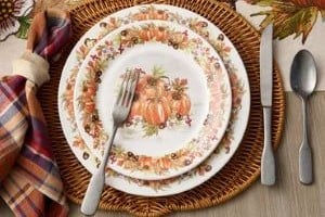 Thanksgiving turkey dinnerware place setting