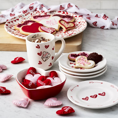 Valentine's Day spatulas and decorated cookies