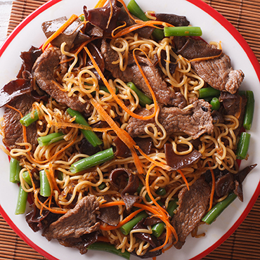 Stir-Fried Wide Noodles with Beef