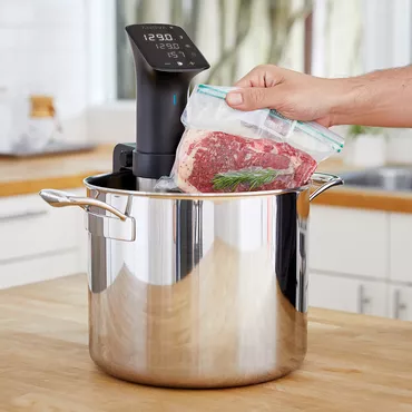 Anova Precision Cooker PRO sous vide in pot