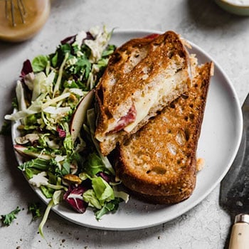 APPLE AND CHEDDAR GRILLED CHEESE WITH TRUFFLE SALAMI