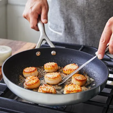 Seared Scallops with Leeks and Tarragon