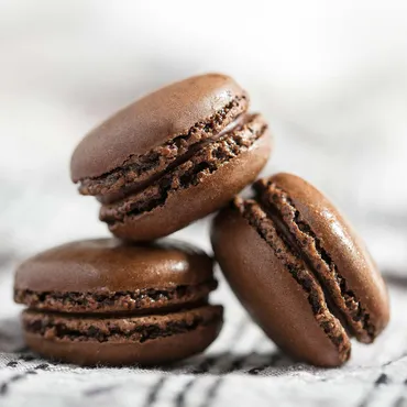Chocolate Macarons 