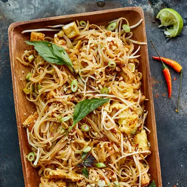 Classic Pad Thai on platter