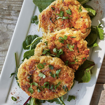 New England Crab Cakes with Old Bay Aioli sauce