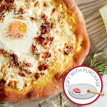 Carbonara-Style Pizza with egg