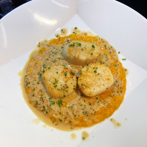 Pan-Seared Scallops with Prosecco Butter Sauce