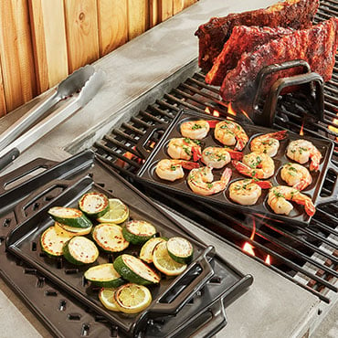 Seafood grilling pans