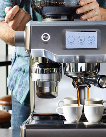 THE CUTTING-EDGE KITCHEN