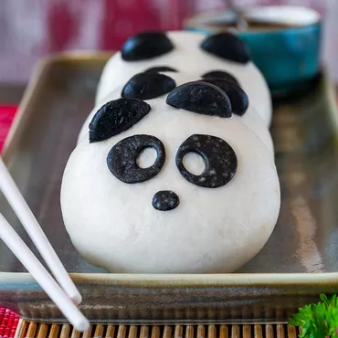 steamed panda bun