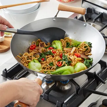 Vegetable Lo Mein in wok