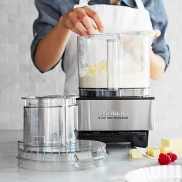 Cuisinart 7-cup food processor in white