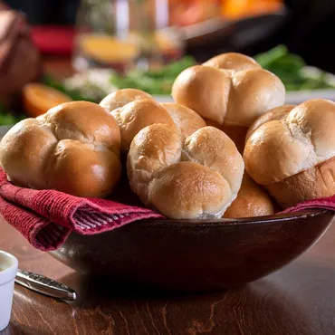 Cloverleaf Dinner Rolls