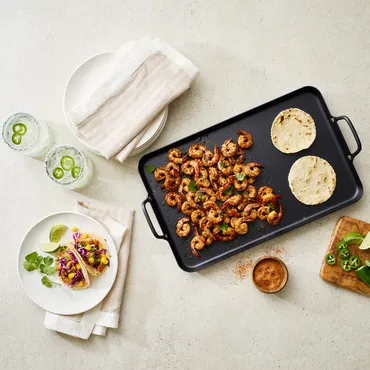 Cast iron griddle with shrimp