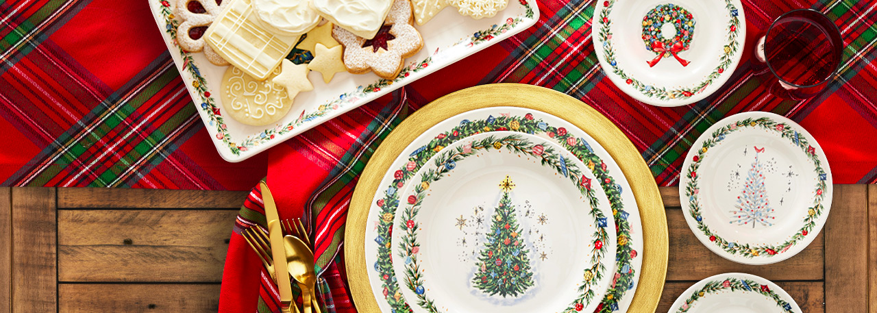 Dinnerware with Christmas tree design motif